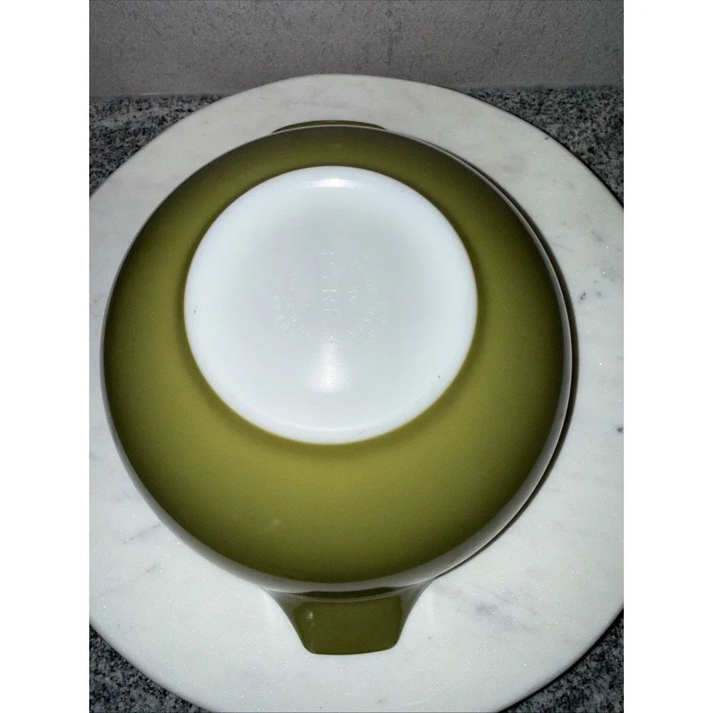 Vintage PYREX Verde Olive Green Solid 443 2-1/2 Qt Cinderella Mixing Bowl